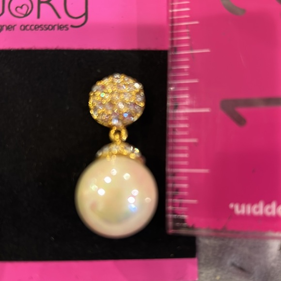 Pave Crystal Top and Iridescent Round Pearl Drop Earrings-boutique - Picture 10 of 11